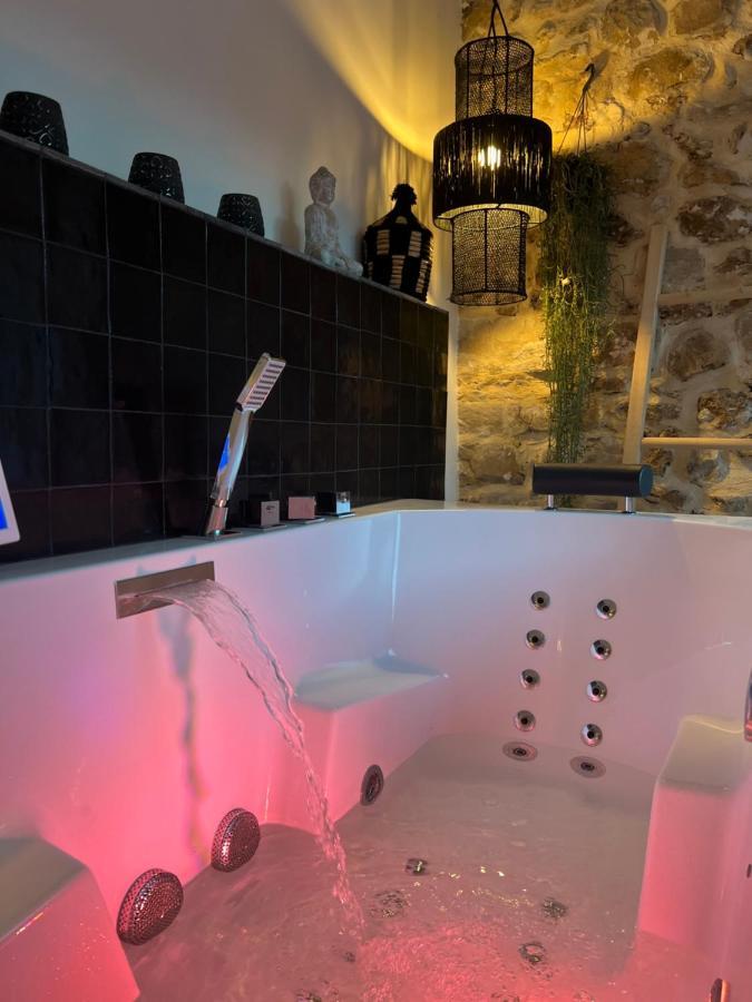 La Planque - Chambres Avec Jacuzzi Fleury-en-Biere Ngoại thất bức ảnh