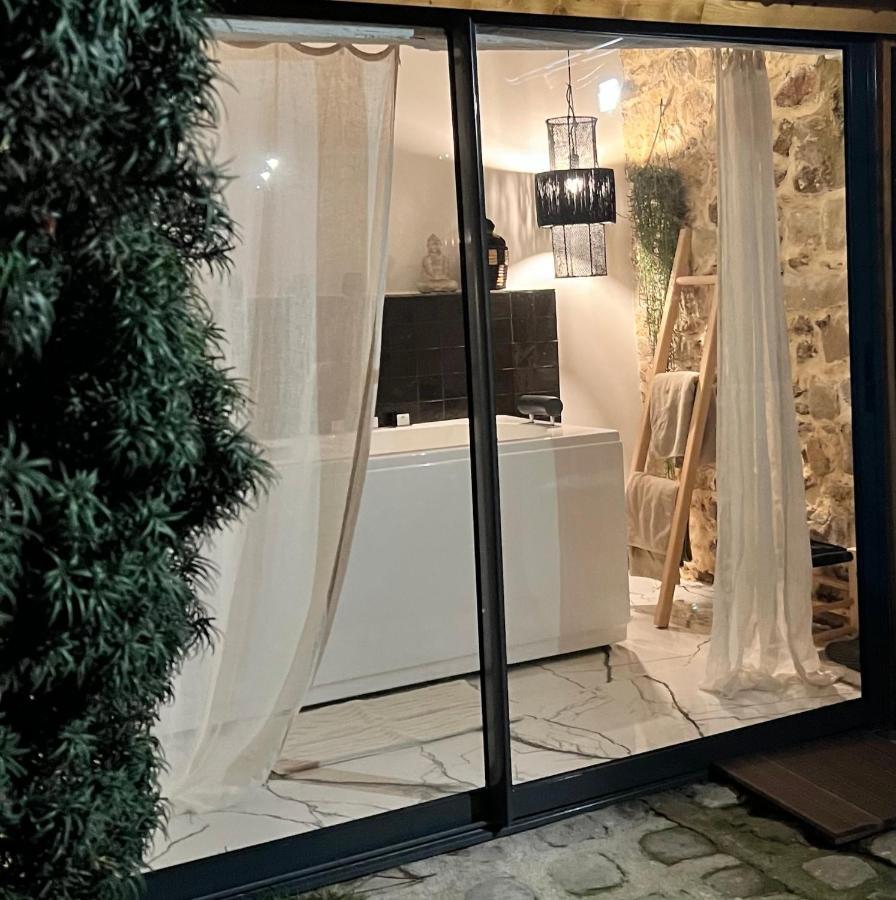La Planque - Chambres Avec Jacuzzi Fleury-en-Biere Ngoại thất bức ảnh